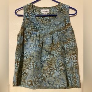 NWOT Northstyle Sleeveless Batik Floral Top, with Pleated Front, Small